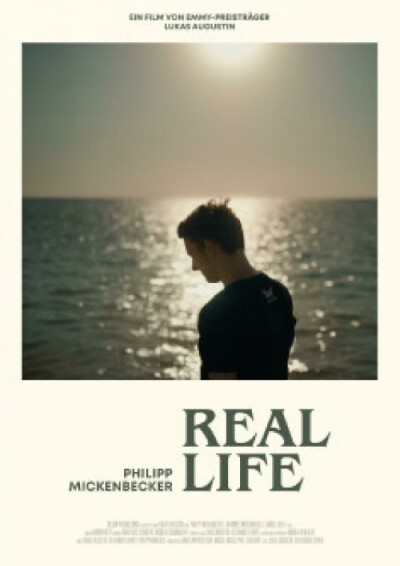 Szene aus Philipp Mickenbecker - Real Life